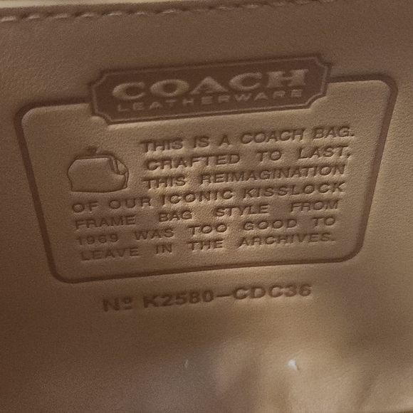 Coach Kisslock 16 Rainbow Ombre Crystal - Picture 14 of 15